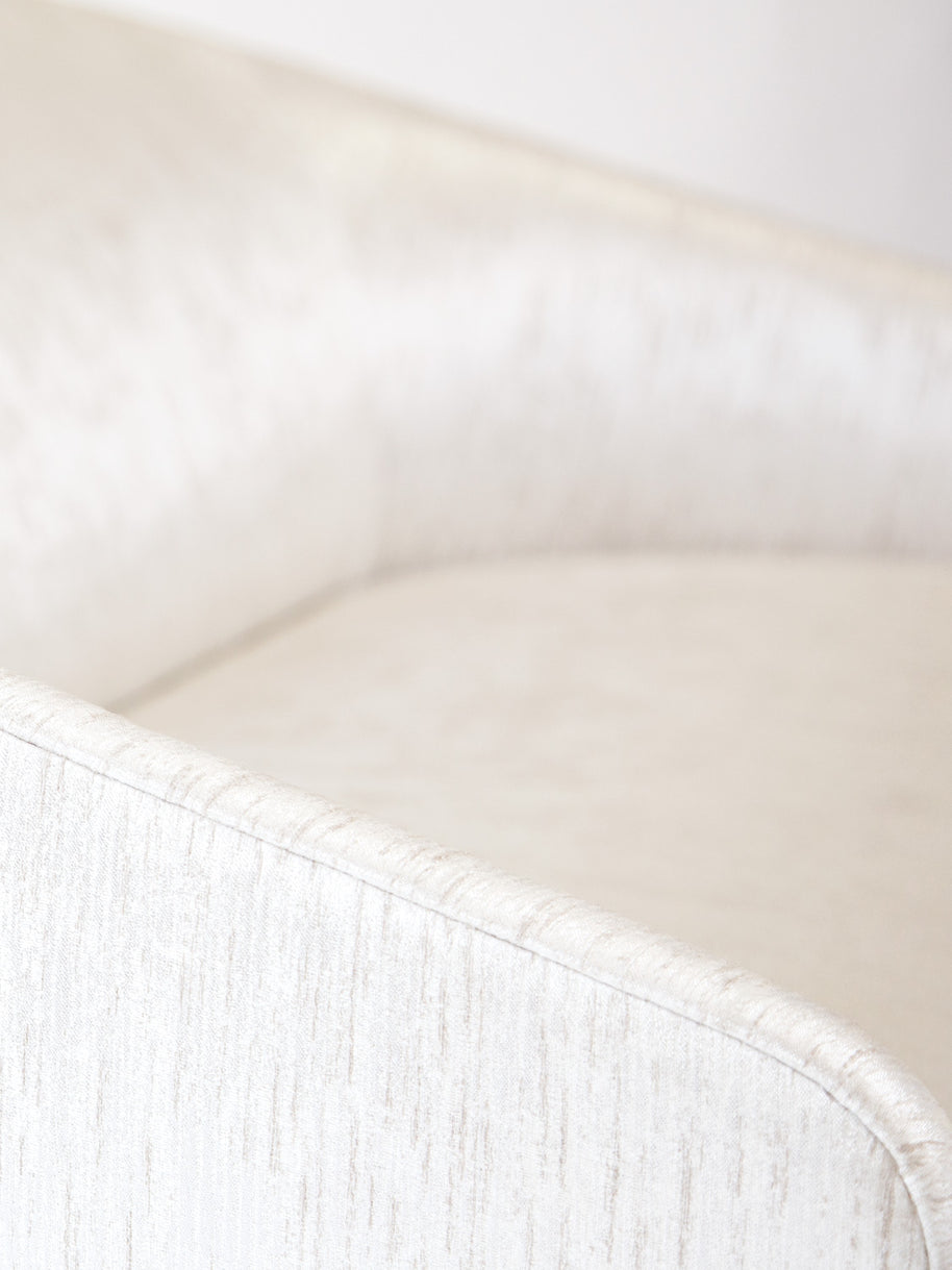 Rotunda Settee