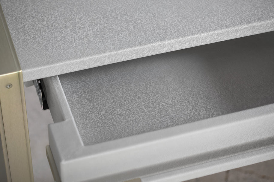 Bagagli Side Table