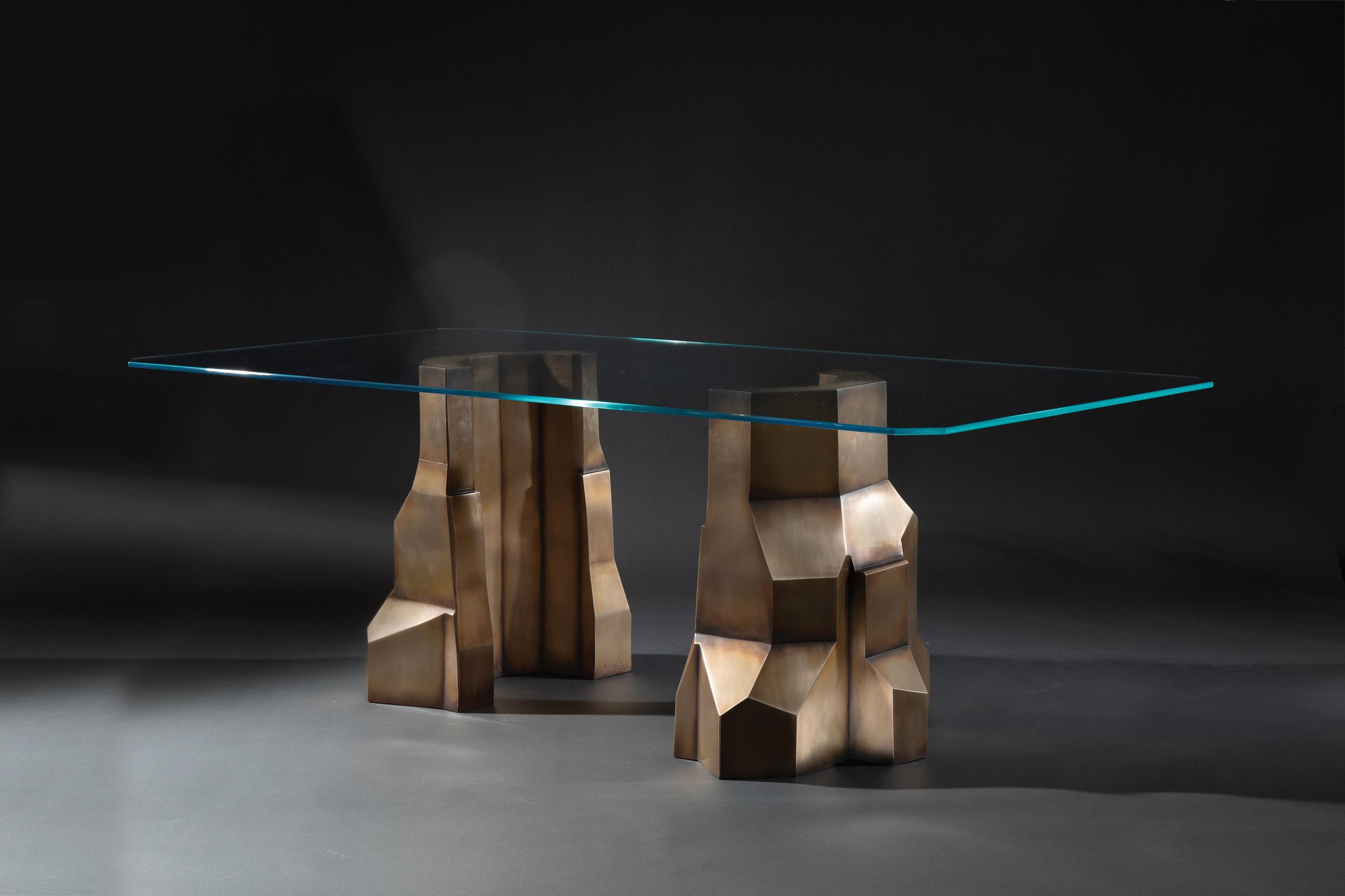 Mesa Dining Table