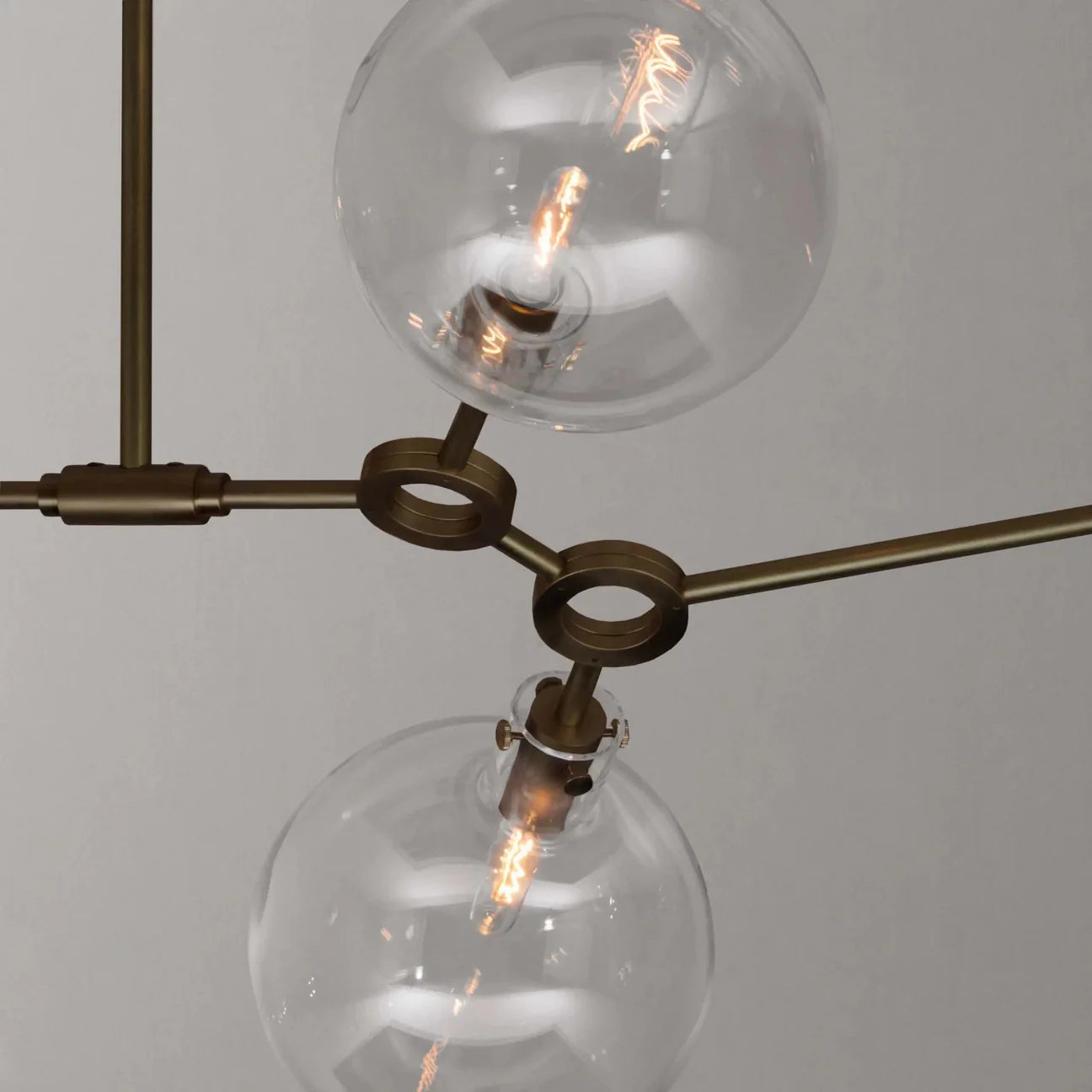 ORA 8 CHANDELIER
